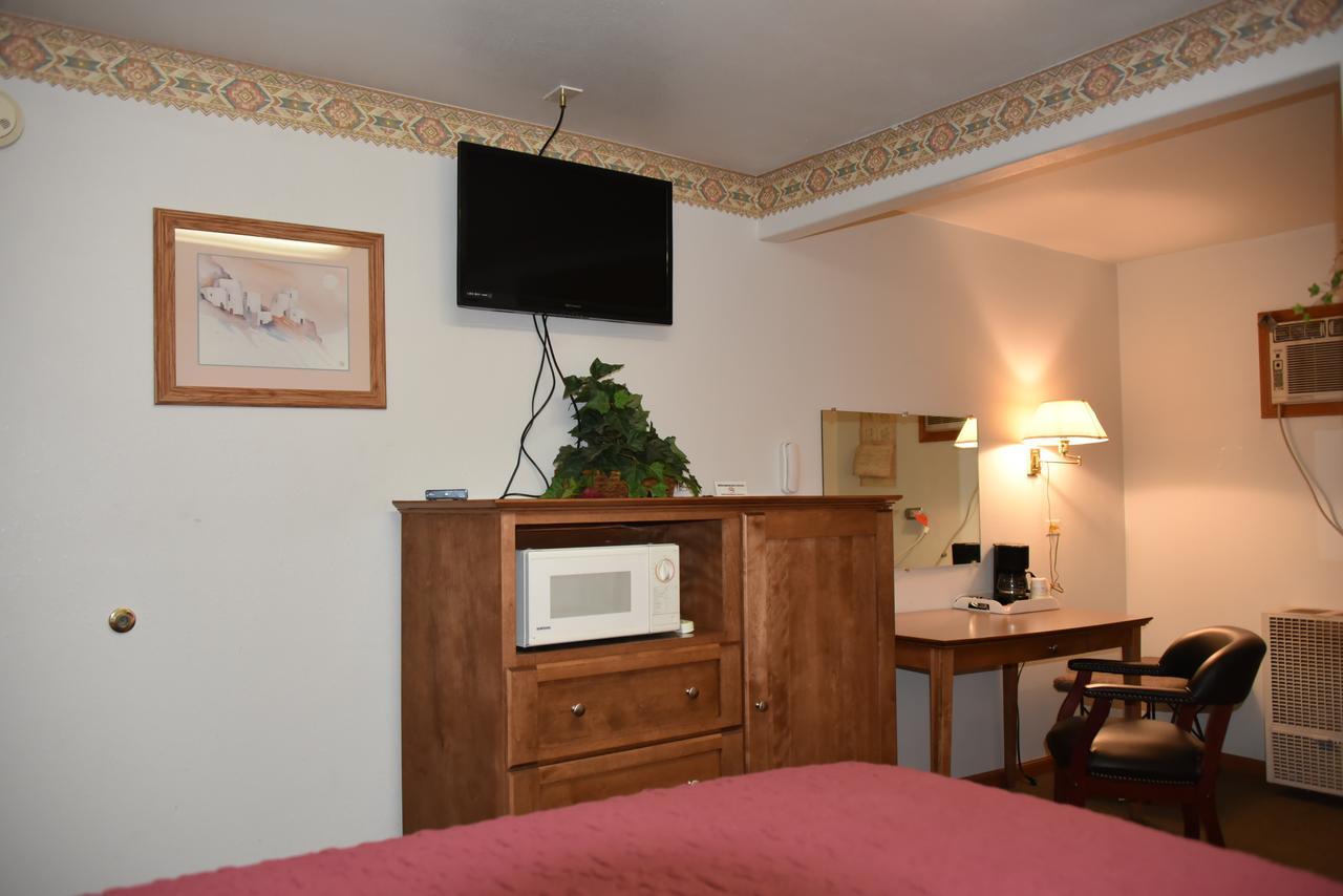 Royals Inn Motel Malta Exteriör bild